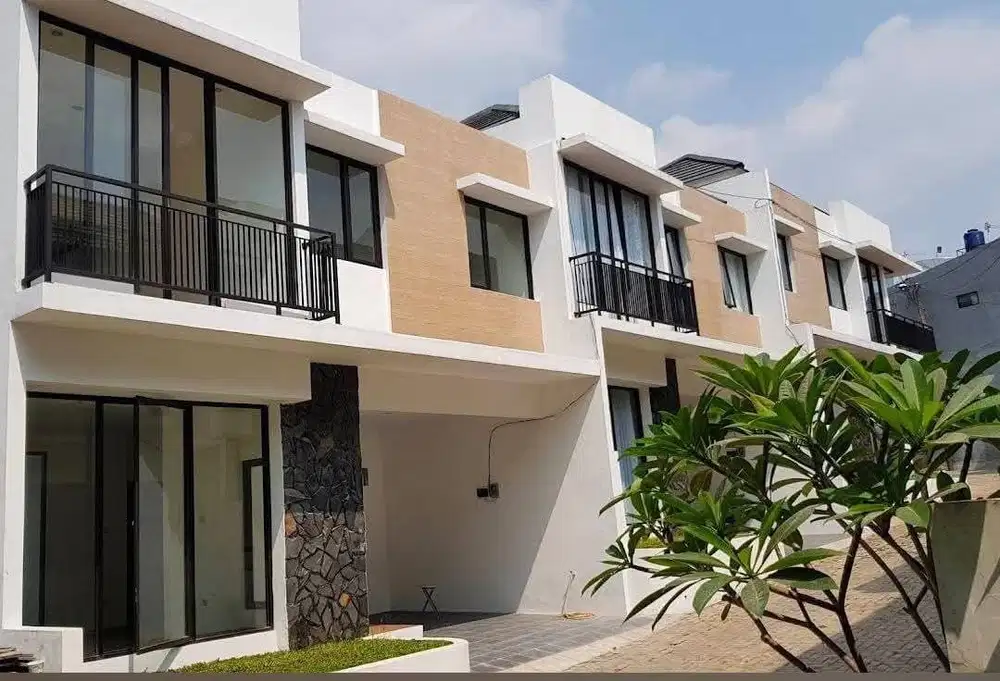 Rumah mewah di bawah pasaran dlm perumahan di Jagakarsa Jaksel