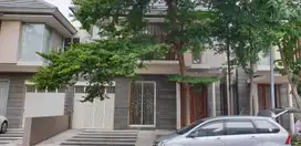 Sewa rumah citraland greenlake siap huni wiyung