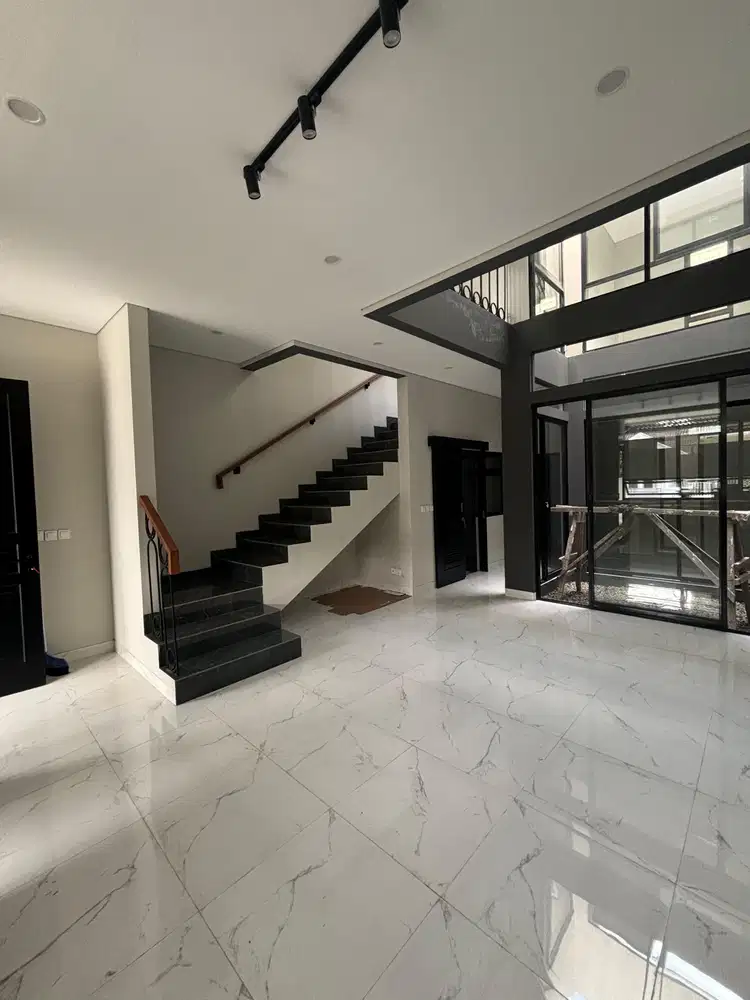 Dijual Rumah 2 Lantai Sektor 7A Gading Serpong