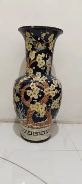 Guci dekorasi rumah