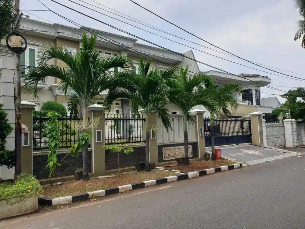 Rumah asri dan kokoh di pulomas barat jakarta timur