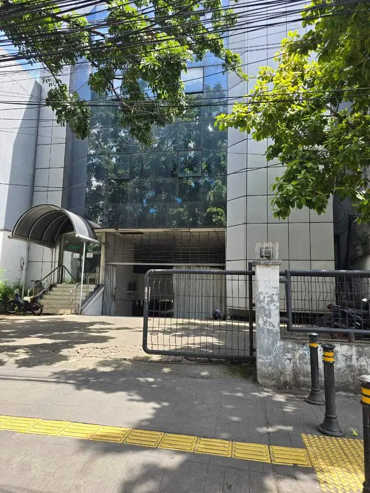 FOR SALE & FOR RENT GEDUNG 5 LANTAI DI MENTENG JAKARTA PUSAT SHM Luas