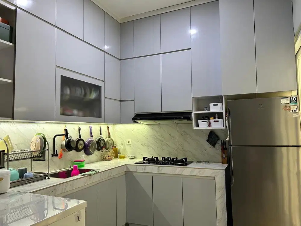 Dijual rumah 3 lantai di tiyal residen pulo hebang jakarta timur