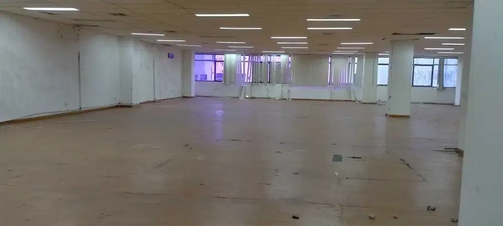 Disewakan Gedung 5,5 Lantai Siapa Pakai Di Gondangdia Menteng