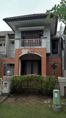 Dijual cepat rumah hitung tanah di VBM ( Vila Bukit Mas)