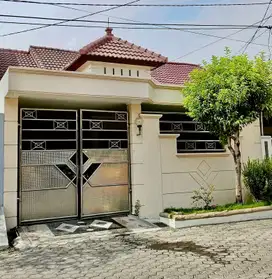 DIJUAL RUMAH TAMAN PONDOK INDAH WIYUNG SEMI FURNISH DEKAT PAKUWON MAL