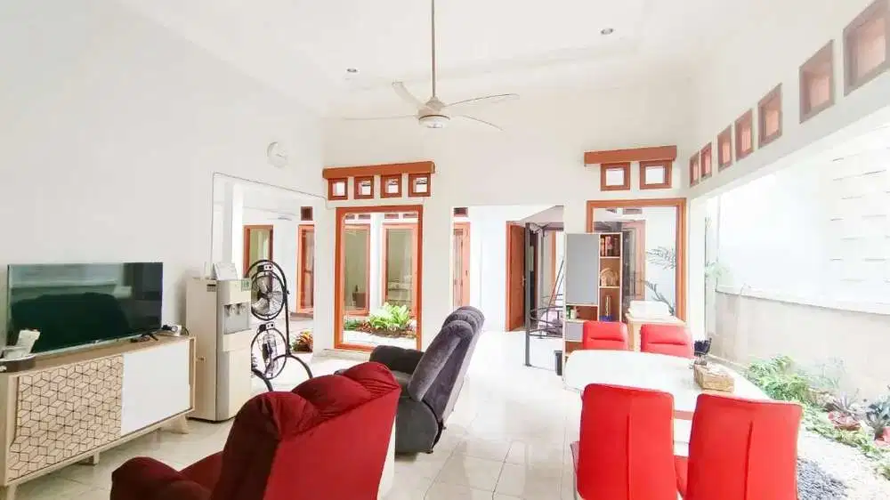 Dijual rumah cantik hommy elegant di sektor 7 Bintaro -7053LR-