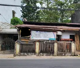 Rumah Tua untuk investasi di Tengah Kota