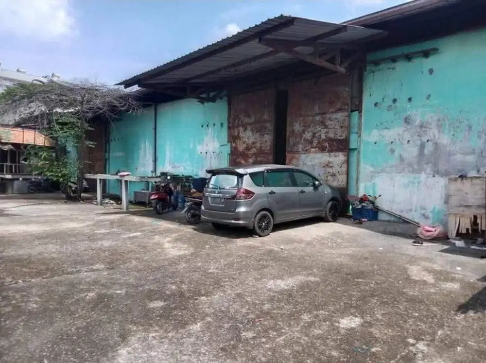 GUDANG HITUNG TANAH DI TANJUNGSARI SURABAYA, KONTAINER 40FT AMAN