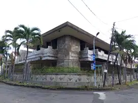 Rumah Darmo Hitung Tanah Perlu RENOV Lokasi Strategis