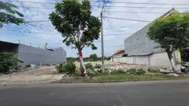 Tanah Nol Jalan Raya Made