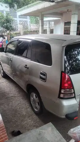 Toyota Kijang Innova 2005 Bensin