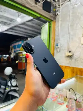 Iphone 16 Plus 256gb iBox mulus fullset original. TT juga bisa