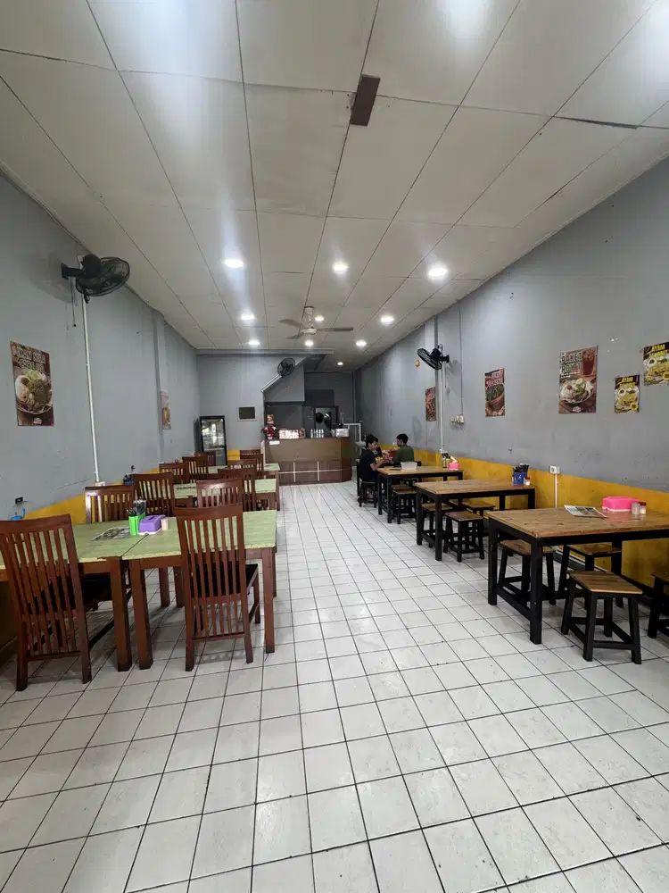 Disewa Ruko Boulevard Gading Serpong 3 Lantai Lokasi Strategis