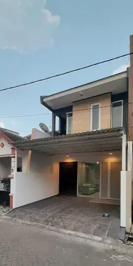Rumah Bukit Palma Surabaya Barat Full Renovasi Siap Huni