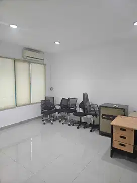 Disewakan Ready Ruko 4 Lantai Lokasi Hitz & Premium di Kelapa Gading