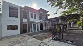 RUMAH PINGGIR JALAN DI PULO ASEM JAKARTA SIAP USAHA & SIAP HUNI