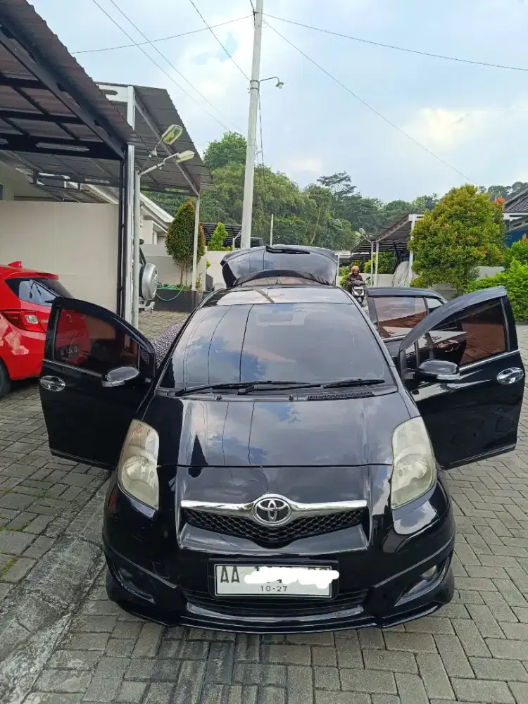 Toyota Yaris S Limited 2009