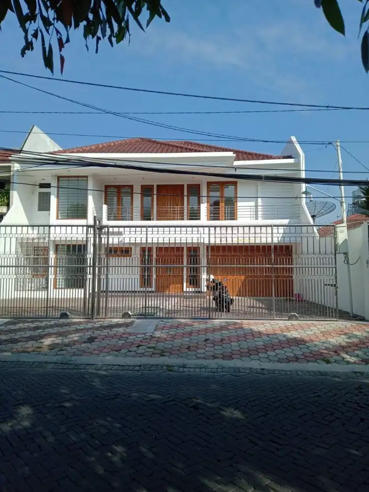 RUMAH USAHA DARMO PERMAI UTARA, NOL JALAN RAYA STRATEGIS