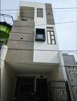 RUMAH KOST²an KELAPA GADING 9KT 9KM SHM IMB 4LT ROW 2 MOBIL JAKARTA UT