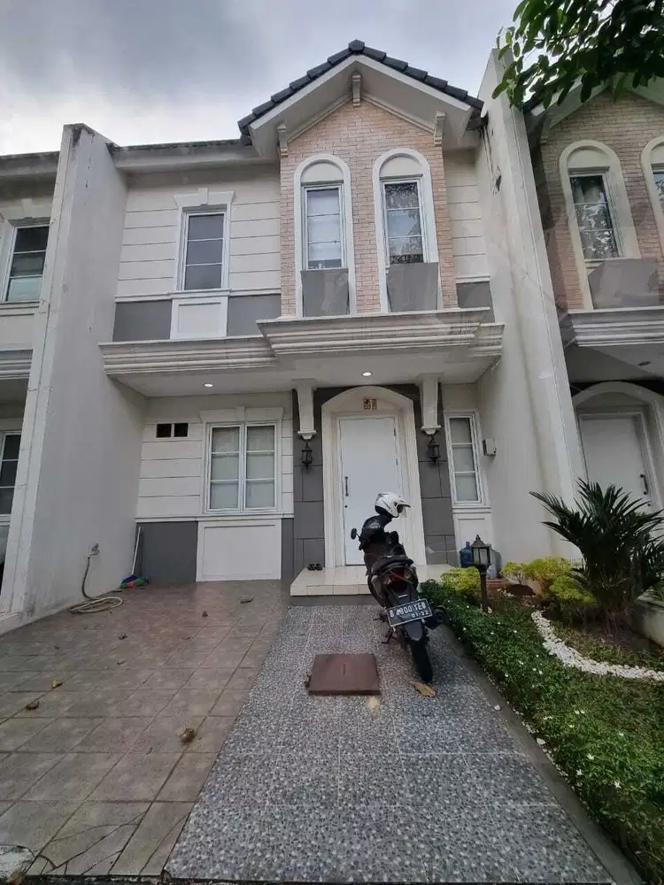 Dijual Rumah 2 Lantai Semi Furnished Renovasi Cluster Azura Vanya Park