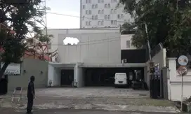 Resto ditengah kota masih beroperasi di JL. JAWA