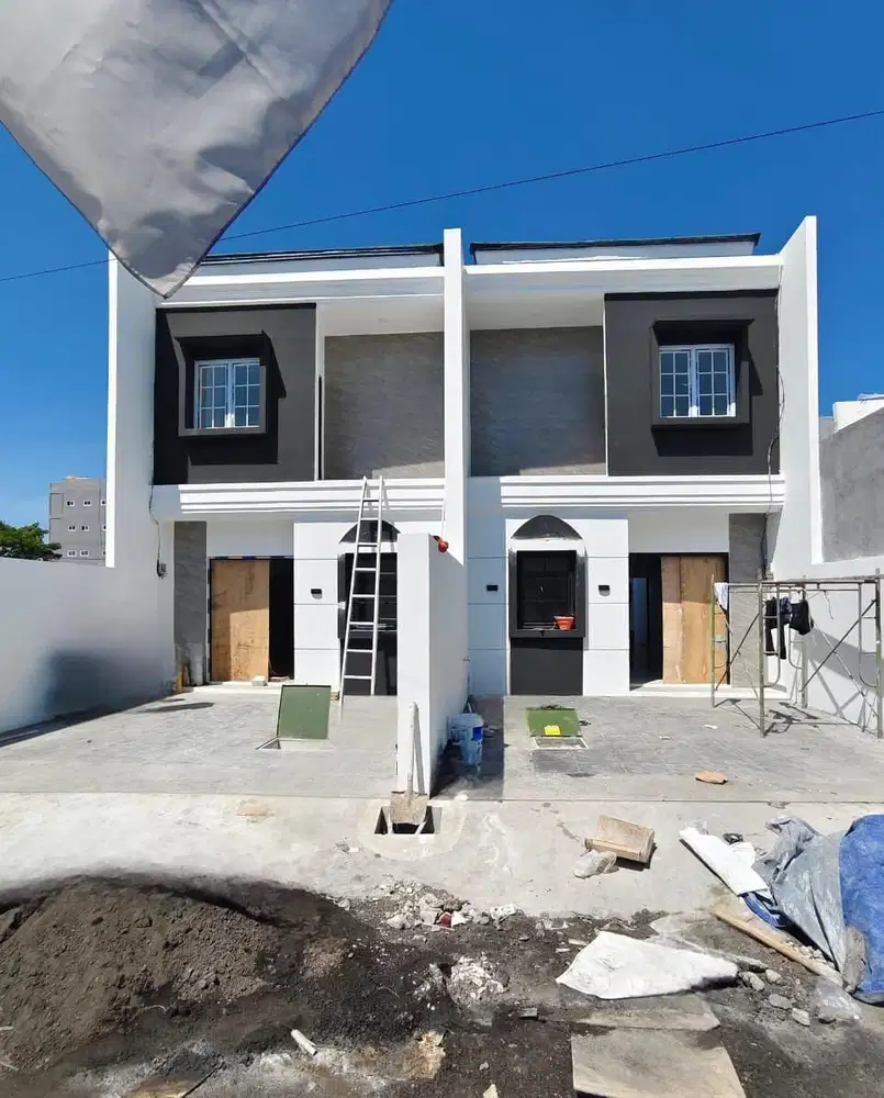 Rumah Mezanine Gununganyar STRATEGIS, CARPORT 2