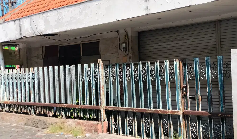 Dijual  Cepat Rumah Hitung Tanah Strategis Di Kapasan Dalam Surabaya