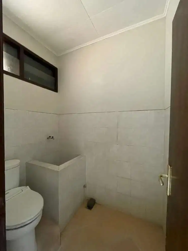 Dijual rumah cantik rapi siap huni di sektor 3 Bintaro -5223- OF