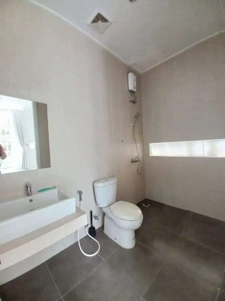 Fijual rumah posisi hook di Discovery Bintaro -7323SC-