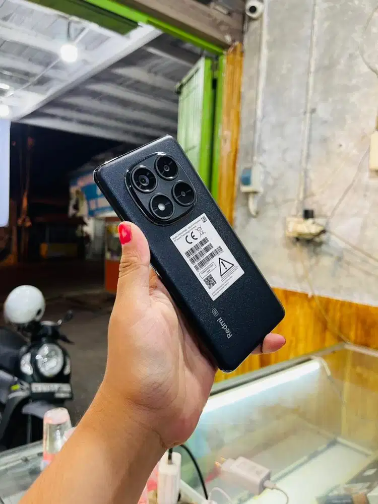 Redmi Note 14 Pro 5G 8/256 mulus fullset original. TT juga bisa