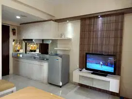 APARTEMEN METROPOLIS FULL FURNISH, SIAP HUNI, DEKAT UBAYA