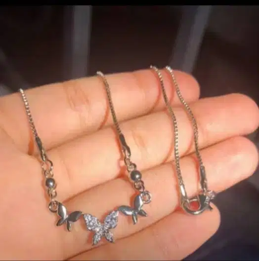 Kalung wanita terbaru