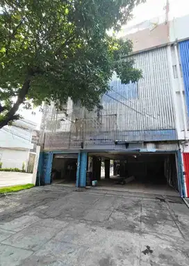 Ruko usaha Hoek 2 gandeng 3 lantai dijual lokasi strategis Gunung Sahari Raya Jakarta Pusat