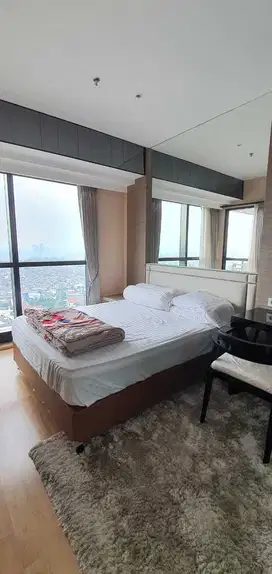 Apartemen The Peak Lt 36 Tunjungan Plaza Siap Huni Full Furnish