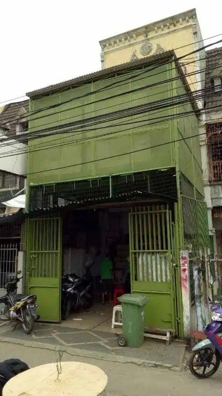 Dijual Ruko Siap Pakai Lokasi Strategis di Taman Ratu Jakarta Barat