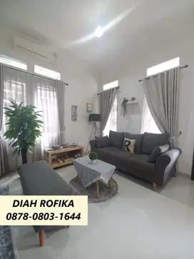 Rumah Modern Minimalis 5 kamar di Puri Town House Bintaro SC-10181