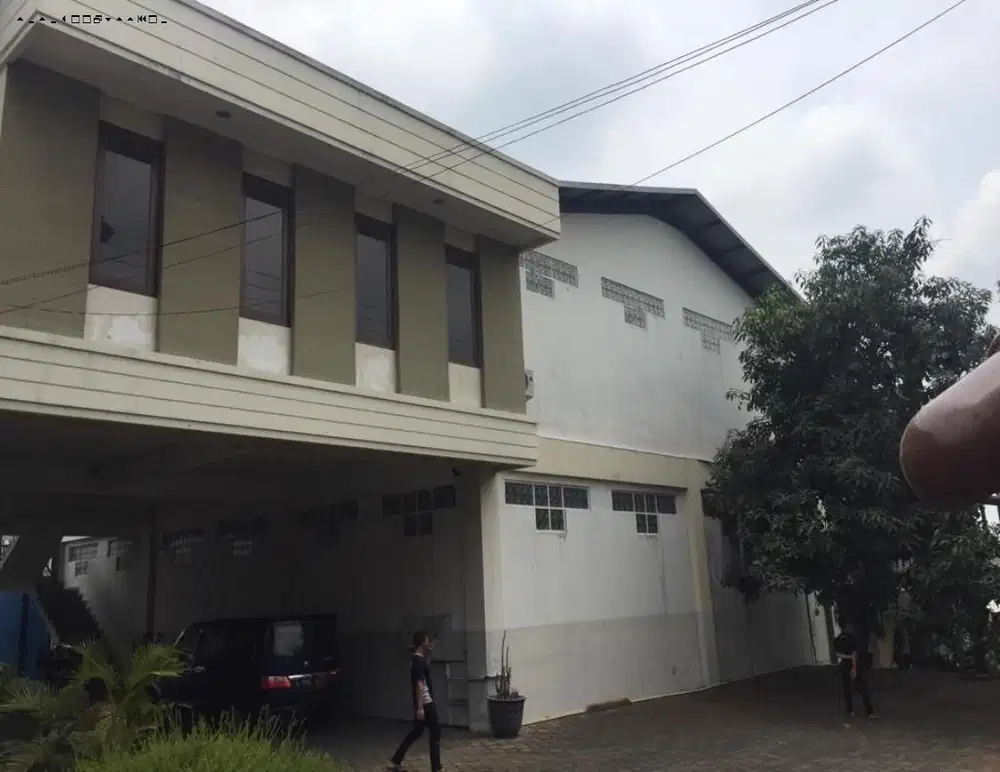 Ex Pabrik minuman kesehatan, Strategis, Nol Jalan