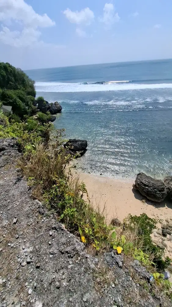 Tanah tebing view  pasir putih di Bingin beach