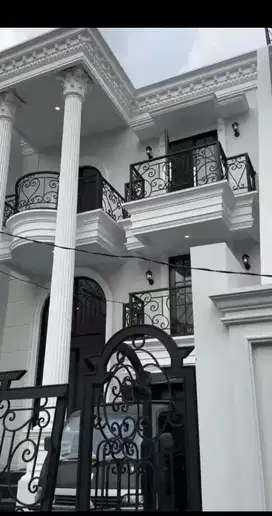 Rumah mewah EUROPEAN Classic pool di Jagakarsa Jakarta Selatan