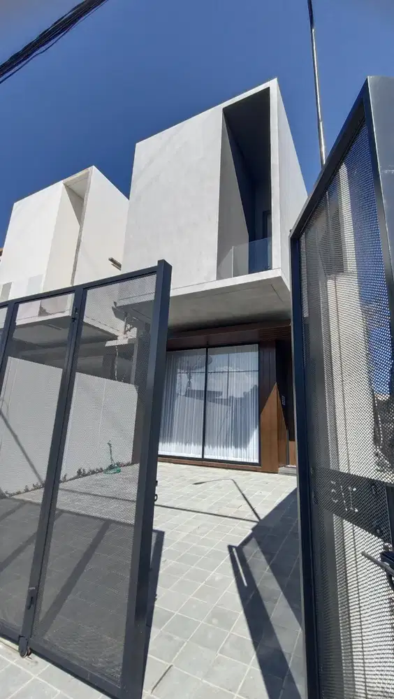 Jual Rumah Modern Compact Minimalis Mojoarum Free Furnished