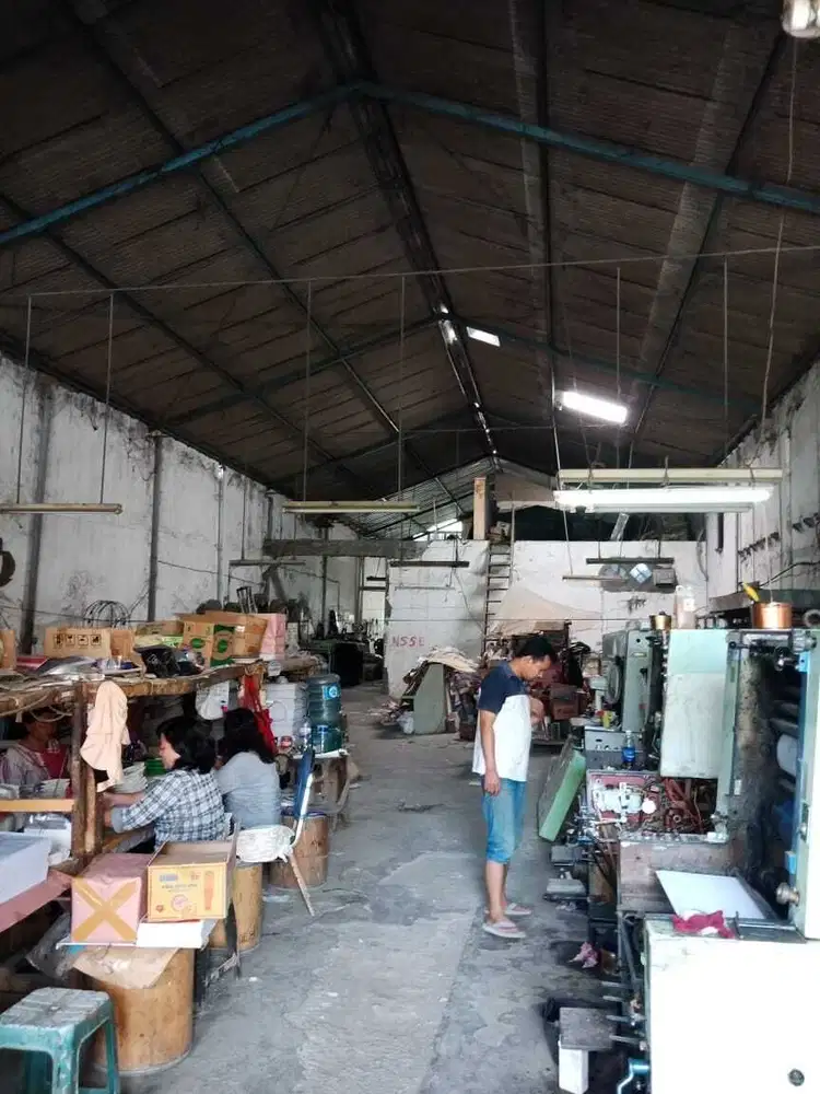 Disewakan Rumah Usaha dan Gudang di Wonorejo Rungkut dekat MERR