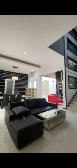 RUMAH CITRALAND UTAMA SEMI FURNISH SUDAH RENOV LT 300