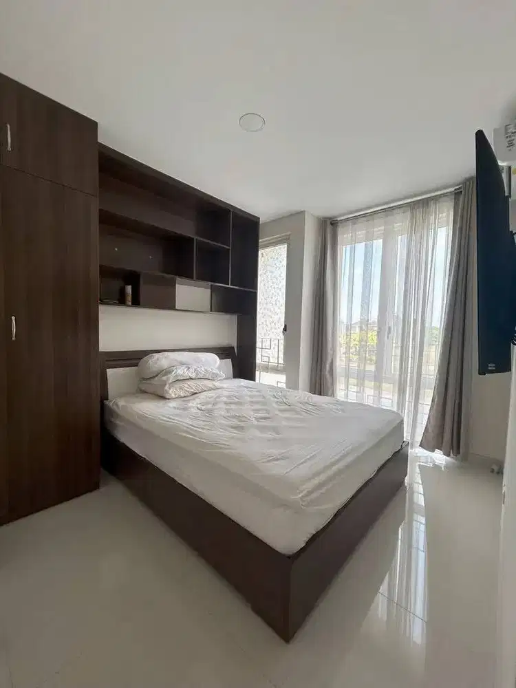 Dijual Rumah Pakuwon City Harga 2m an, Lebar 6, SHM