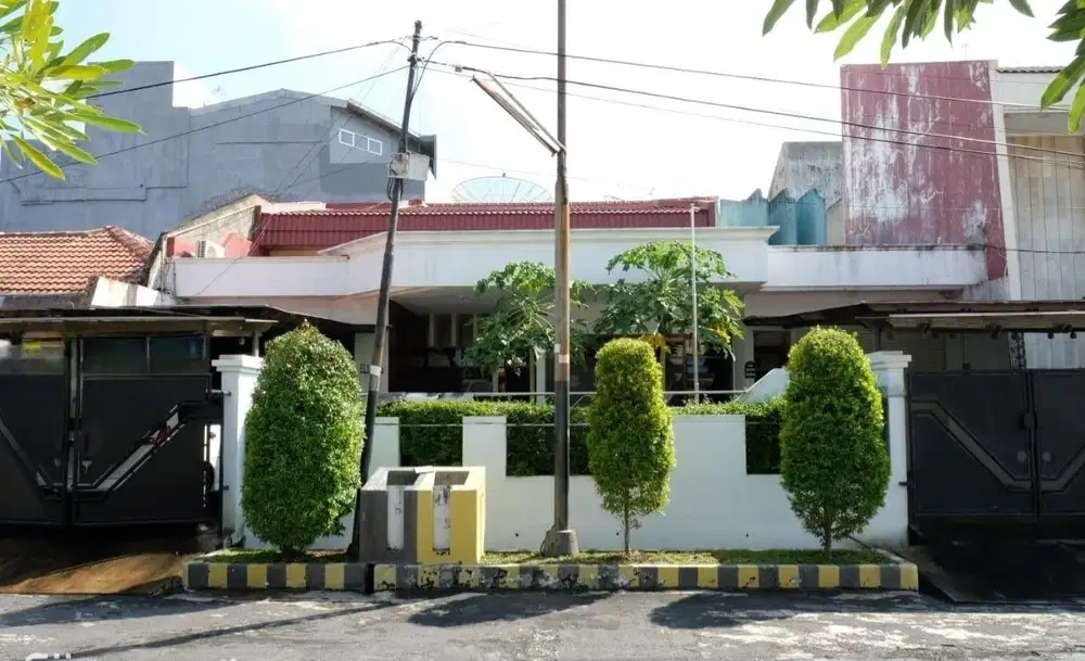 Rumah Besar Kertajaya Indah