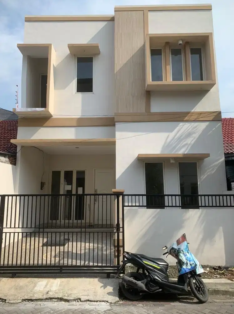 Dijual Rumah Modern 2 Lantai New Gress Di Pakuwon City Surabaya