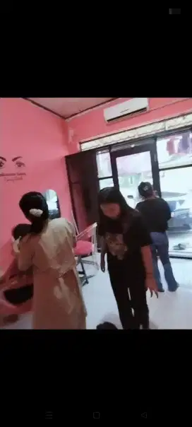 Pintu kaca alumunium