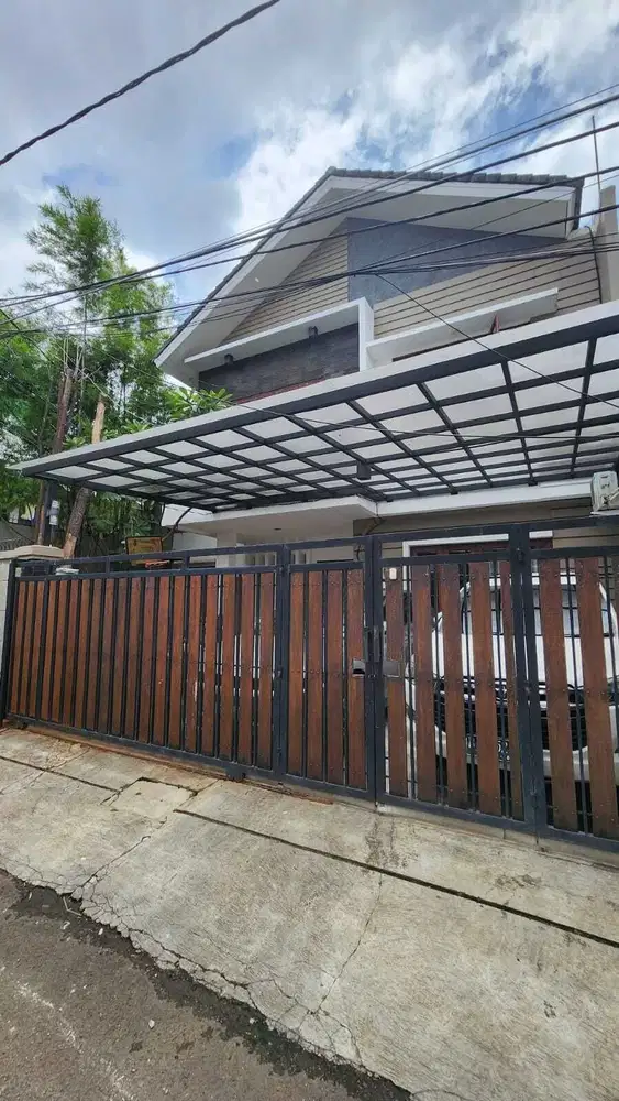 Rumah Siap Huni Akses jalan 6m di Tomang jakarta Barat