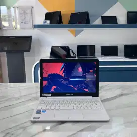[AS10]Laptop Asus Coding 4GB SSD 12 cocok untuk kantor