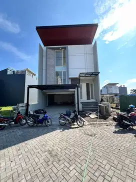 Dijual rumah baru Gress Pakuwon city